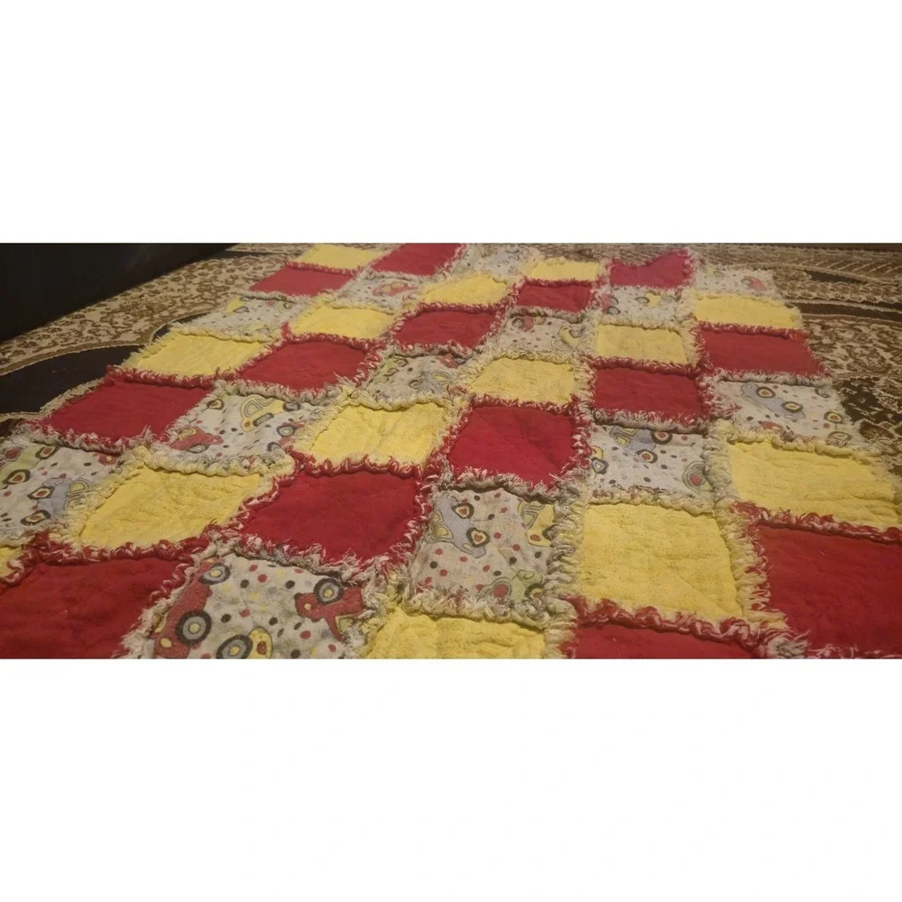 Handmade Rag‎ Quilt Baby Blanket  Red Yellow Cars Patchwork 37x27